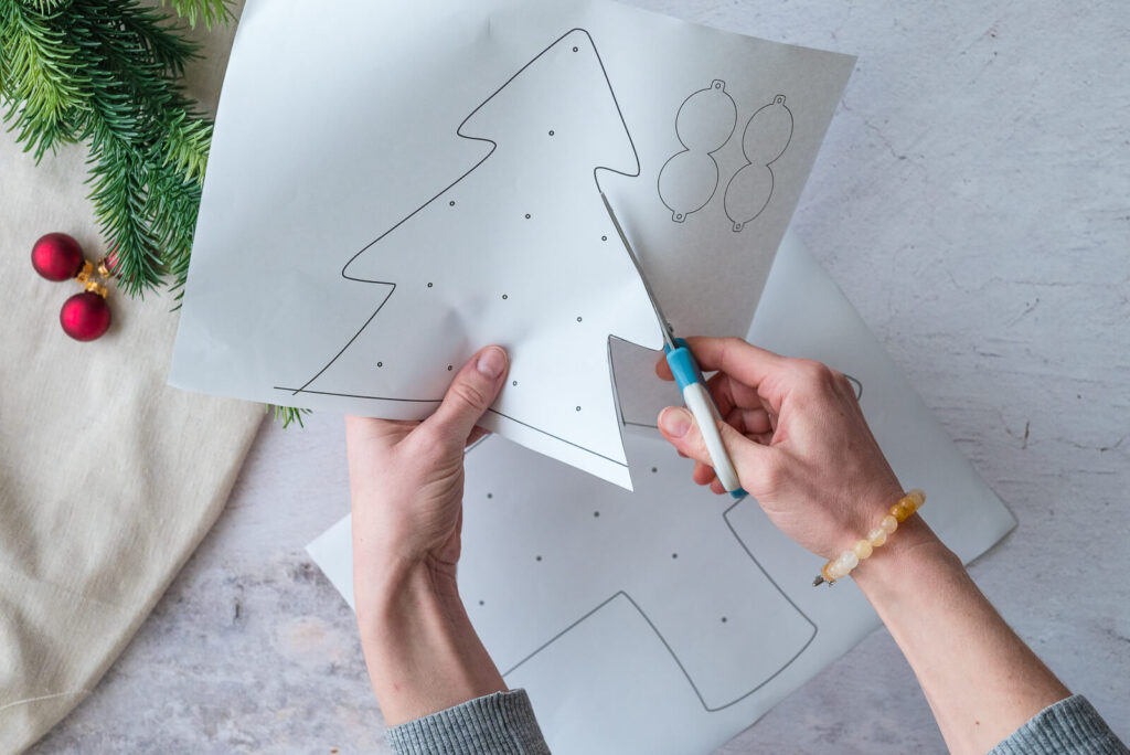 Schritt 1 Vorlage für DIY Foto Adventskalender ausschneiden